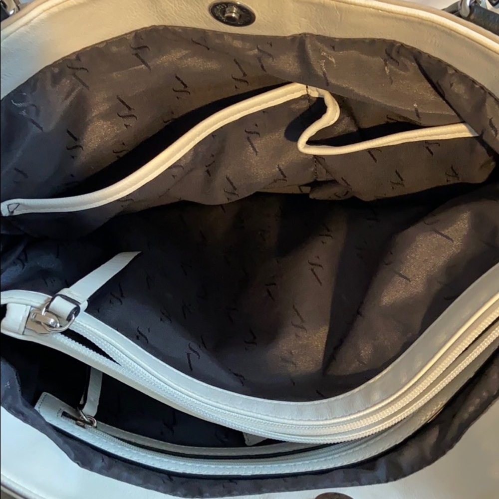 Purse - Picture 3 of 3